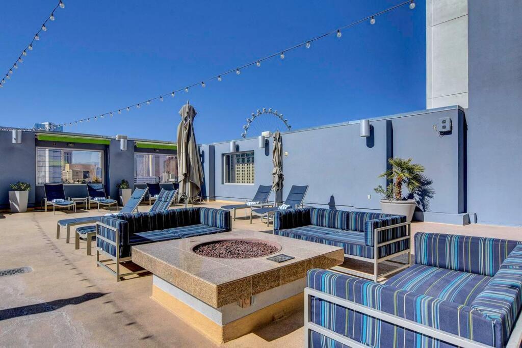 Ultimate Las Vegas Getaway One Bedroom Suite With Balcony, Kitchen, Gym, Pool & Free Parking Exteriör bild
