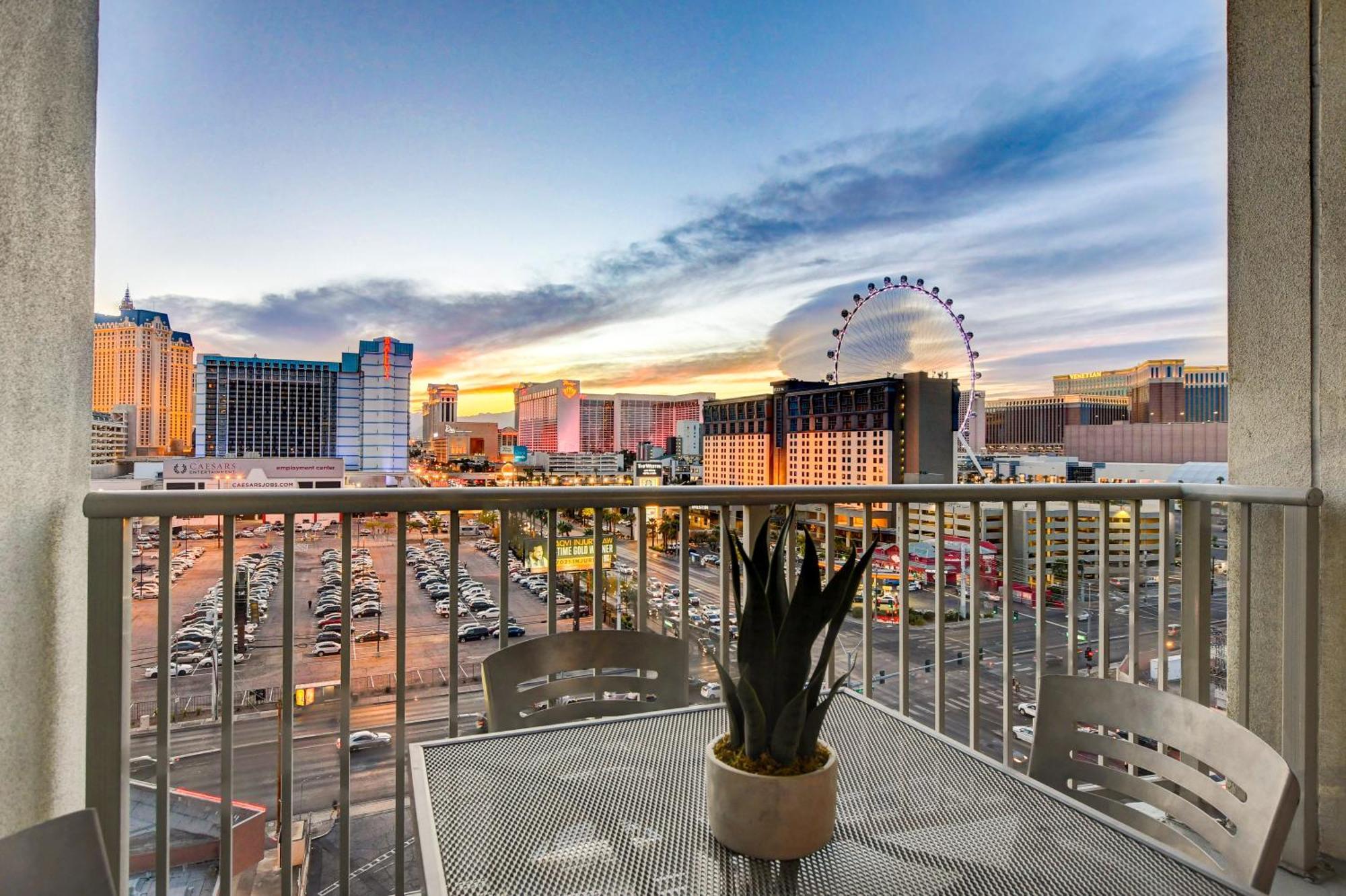 Ultimate Las Vegas Getaway One Bedroom Suite With Balcony, Kitchen, Gym, Pool & Free Parking Rum bild