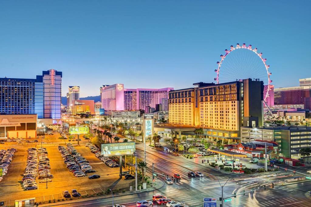 Ultimate Las Vegas Getaway One Bedroom Suite With Balcony, Kitchen, Gym, Pool & Free Parking Exteriör bild